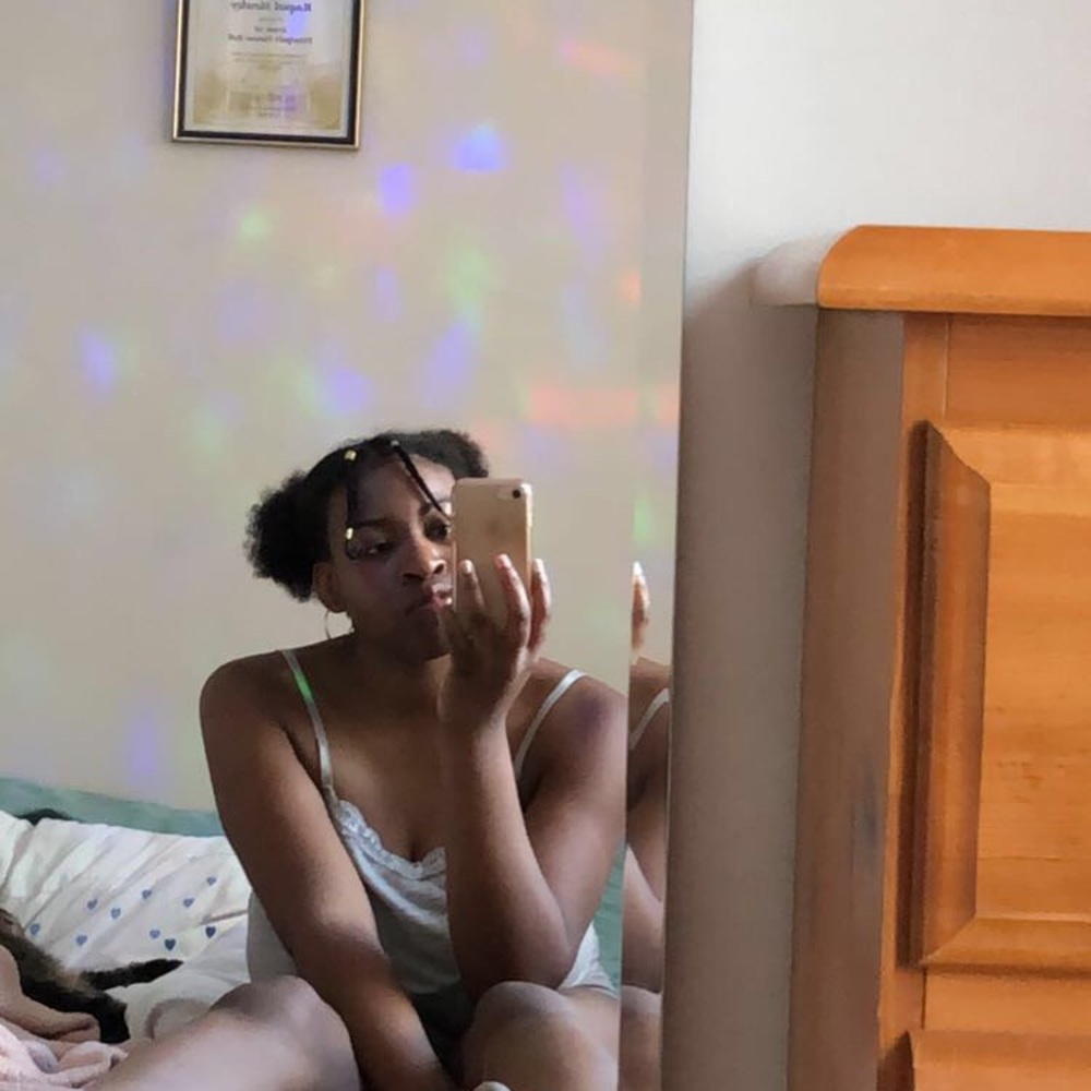 Meet your Posher, Raquel